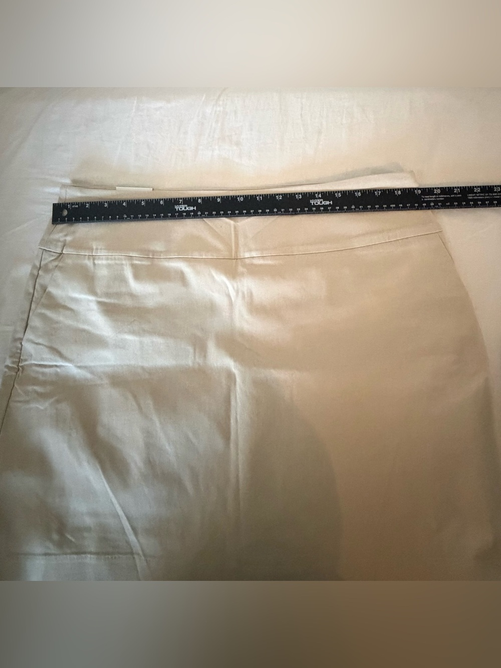 Women's Neutral Khaki Skort - Sleek Everyday Style - Picture 3 of 8